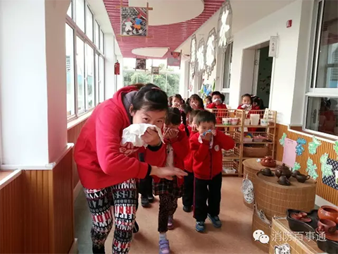 牢記自救逃生的方法