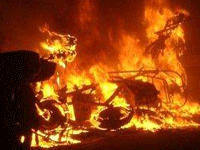 提示：以后不能把電動(dòng)車停在樓梯間了！