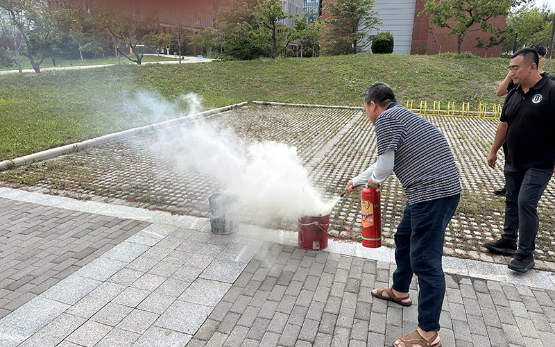 1758849871161821.jpg 03.jpg