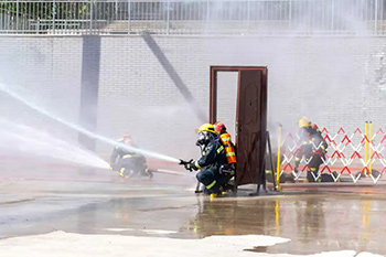 青島支隊召開全市消防救援隊伍執(zhí)勤訓練暨防消聯(lián)勤工作推進會